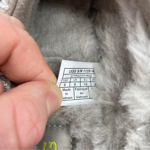 Ugg Tasman Graphic “Shadow Suede Grey” 2023